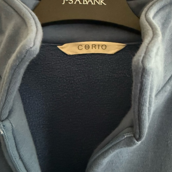 Stylish Blue Crop Top with Quarter-Zip - Picture 3 of 4